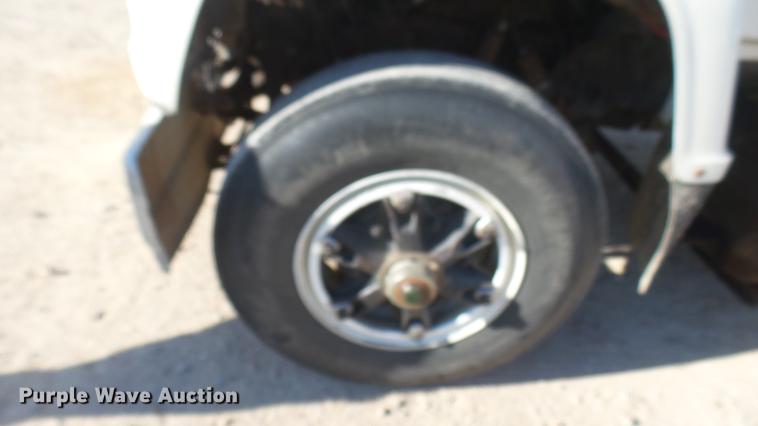 image for item DC2422 1982 Ford LNT8000 grain truck