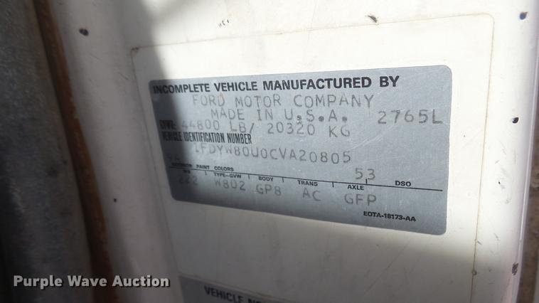 image for item DC2422 1982 Ford LNT8000 grain truck