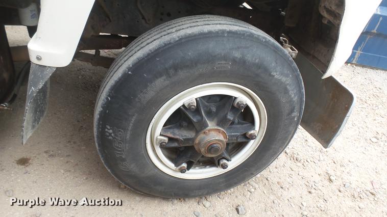 image for item DC2422 1982 Ford LNT8000 grain truck