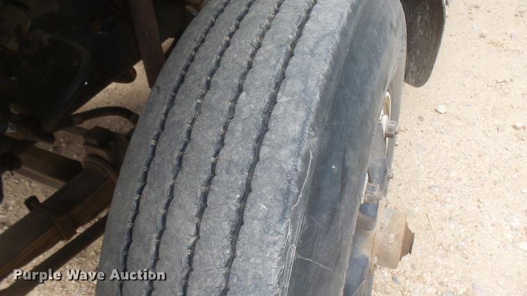 image for item DC2422 1982 Ford LNT8000 grain truck