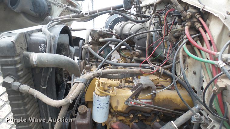 image for item DC2422 1982 Ford LNT8000 grain truck