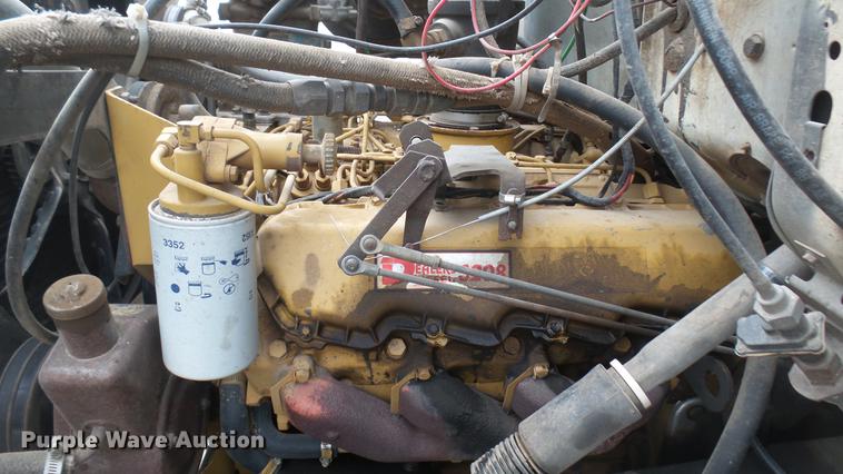 image for item DC2422 1982 Ford LNT8000 grain truck