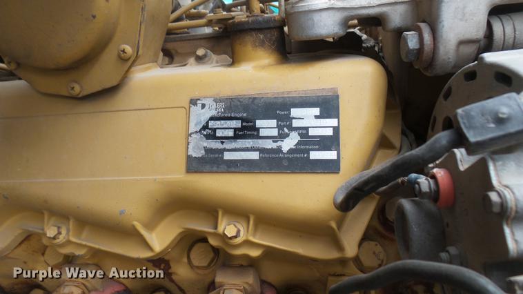 image for item DC2422 1982 Ford LNT8000 grain truck