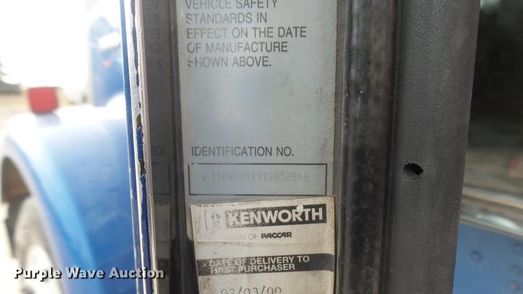 image for item DC2423 2000 Kenworth W900 manure spreader truck