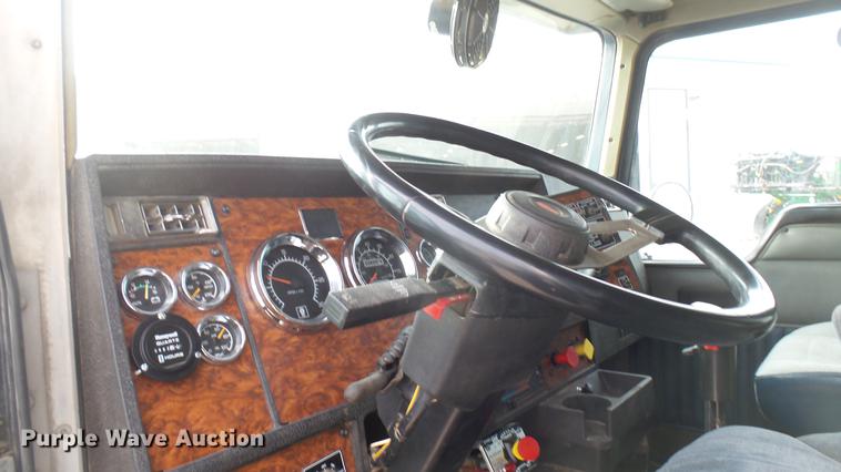 image for item DC2423 2000 Kenworth W900 manure spreader truck