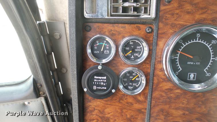 image for item DC2423 2000 Kenworth W900 manure spreader truck