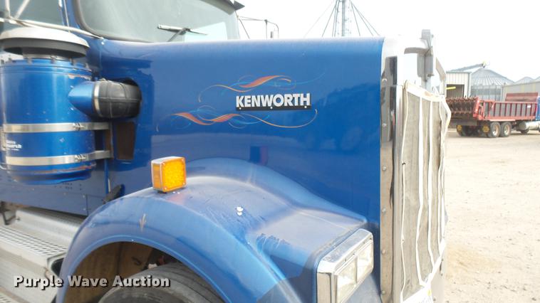 image for item DC2423 2000 Kenworth W900 manure spreader truck