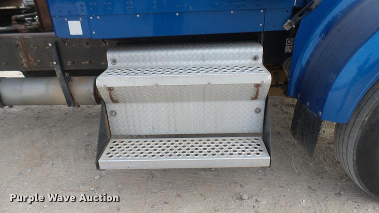 image for item DC2423 2000 Kenworth W900 manure spreader truck