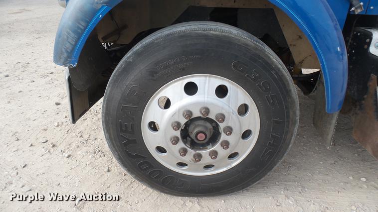 image for item DC2423 2000 Kenworth W900 manure spreader truck