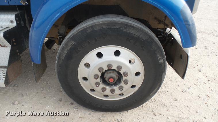 image for item DC2423 2000 Kenworth W900 manure spreader truck