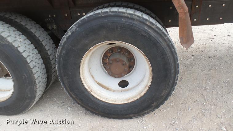 image for item DC2423 2000 Kenworth W900 manure spreader truck