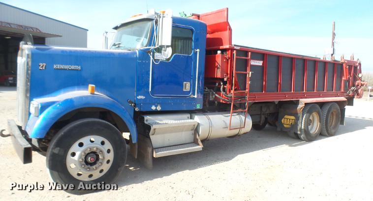 image for item DC2424 2000 Kenworth W900 manure spreader truck