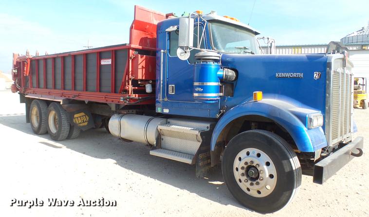 image for item DC2424 2000 Kenworth W900 manure spreader truck