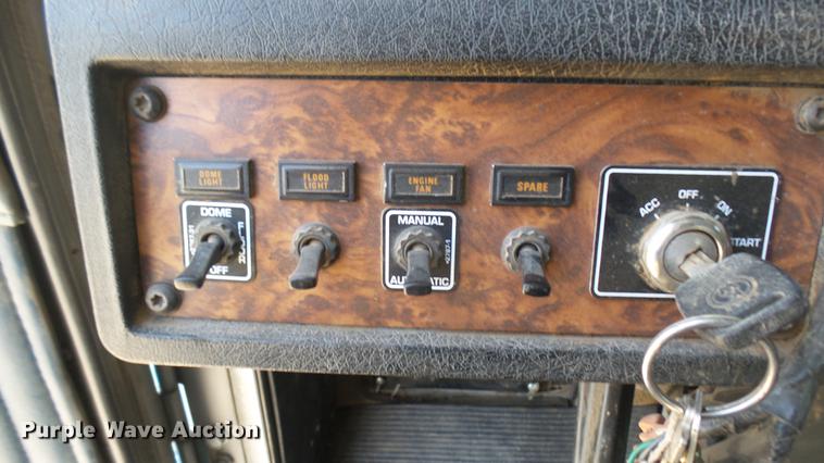 image for item DC2424 2000 Kenworth W900 manure spreader truck