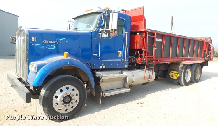 image for item DC2425 2000 Kenworth W900 manure spreader truck