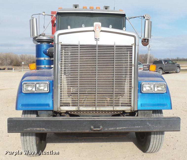 image for item DC2425 2000 Kenworth W900 manure spreader truck