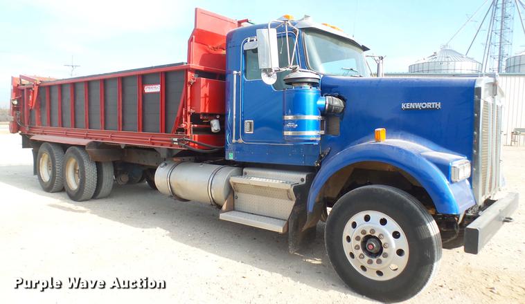 image for item DC2425 2000 Kenworth W900 manure spreader truck