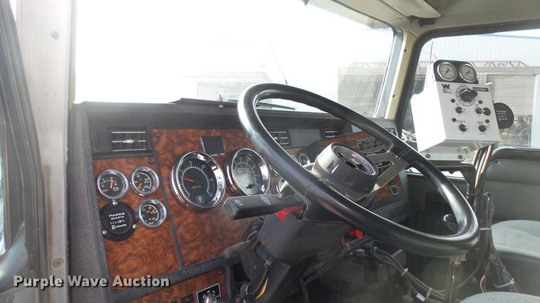 image for item DC2425 2000 Kenworth W900 manure spreader truck