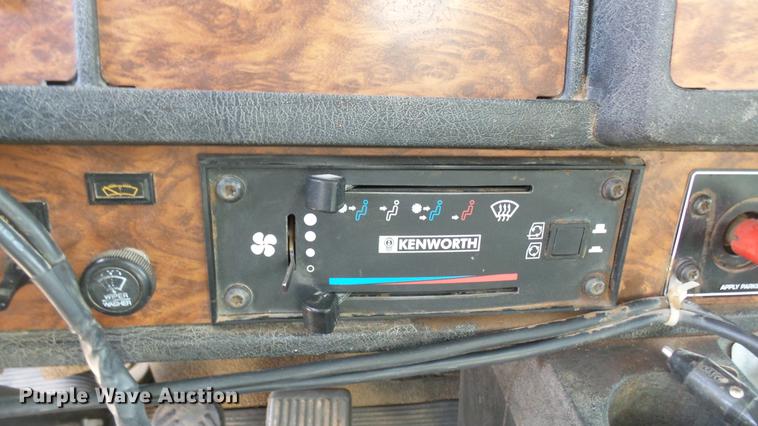 image for item DC2425 2000 Kenworth W900 manure spreader truck