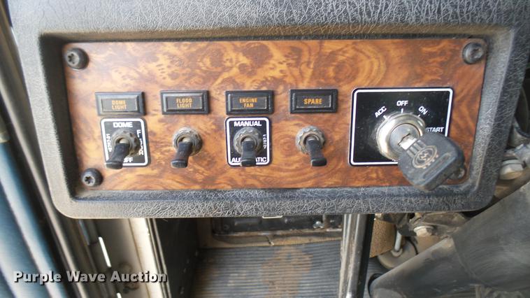 image for item DC2425 2000 Kenworth W900 manure spreader truck