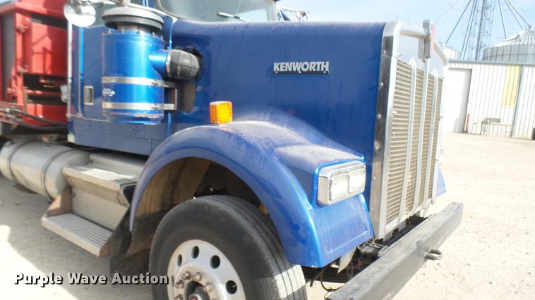 image for item DC2425 2000 Kenworth W900 manure spreader truck