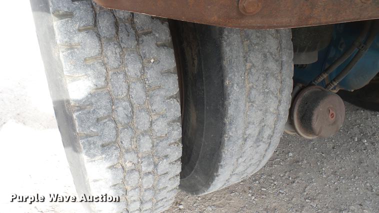 image for item DC2425 2000 Kenworth W900 manure spreader truck