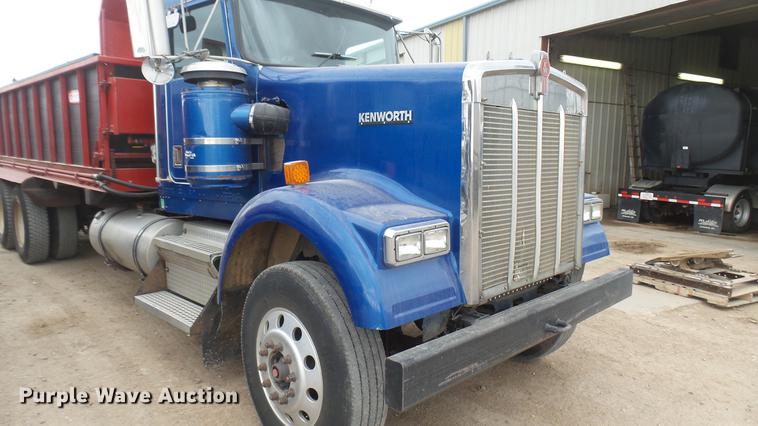 image for item DC2425 2000 Kenworth W900 manure spreader truck