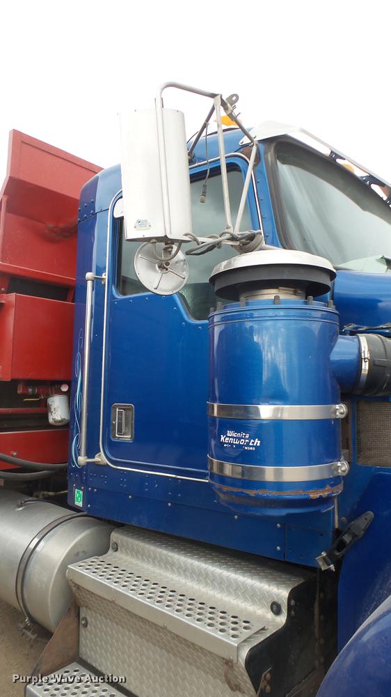 image for item DC2425 2000 Kenworth W900 manure spreader truck