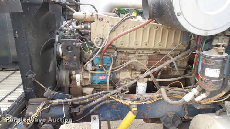 image for item DC2426 1986 International F9370 manure spreader truck