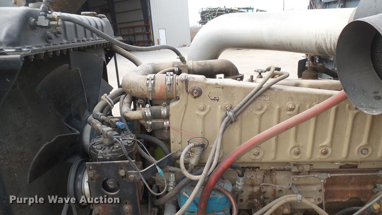 image for item DC2426 1986 International F9370 manure spreader truck