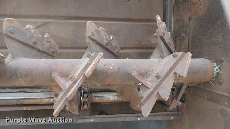 image for item DC2426 1986 International F9370 manure spreader truck