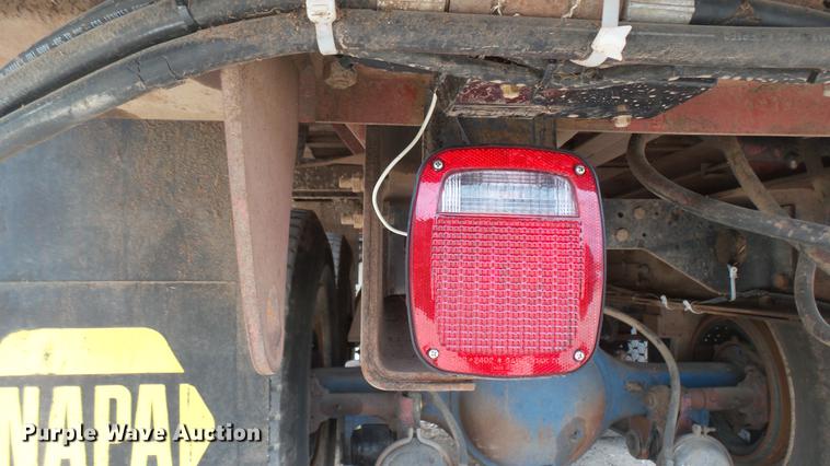 image for item DC2426 1986 International F9370 manure spreader truck