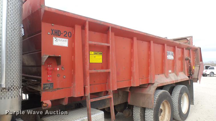 image for item DC2426 1986 International F9370 manure spreader truck