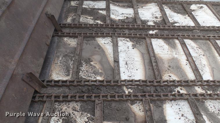 image for item DC2426 1986 International F9370 manure spreader truck