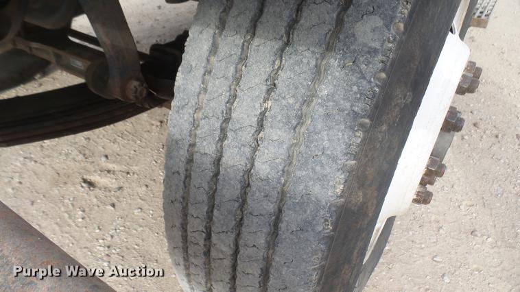 image for item DC2426 1986 International F9370 manure spreader truck