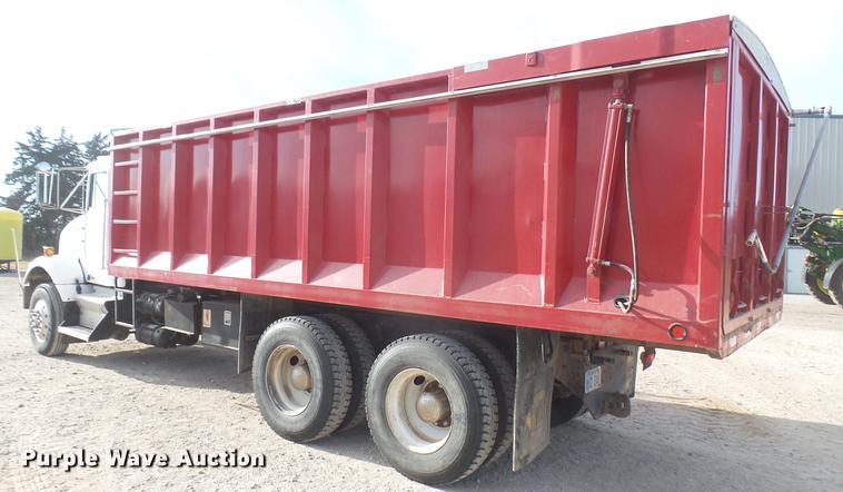 image for item DC2427 1990 Kenworth T450 grain truck