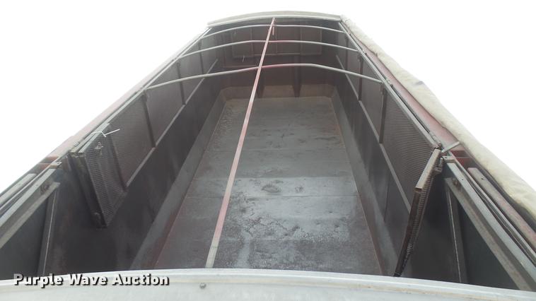 image for item DC2427 1990 Kenworth T450 grain truck