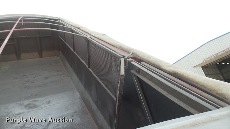 image for item DC2427 1990 Kenworth T450 grain truck