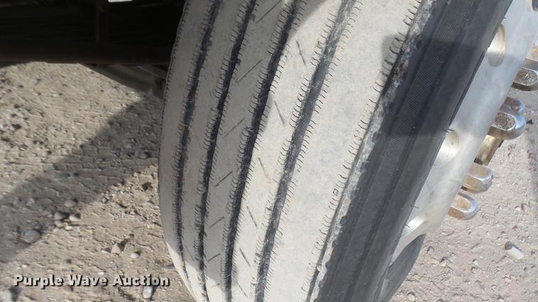 image for item DC2427 1990 Kenworth T450 grain truck