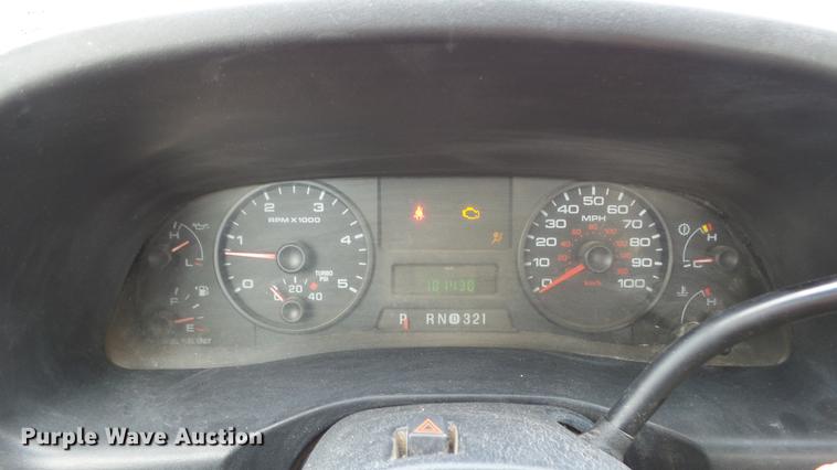 image for item DC2432 2006 Ford F350 Super Duty XLT flatbed pickup truck