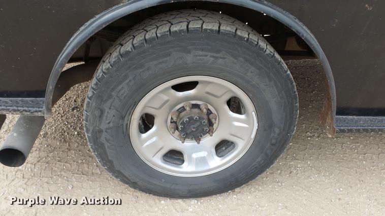 image for item DC2432 2006 Ford F350 Super Duty XLT flatbed pickup truck