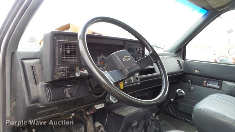 image for item DC2433 1991 Chevrolet Kodiak service truck
