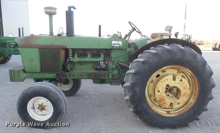 image for item DC2434 John Deere 4010 tractor
