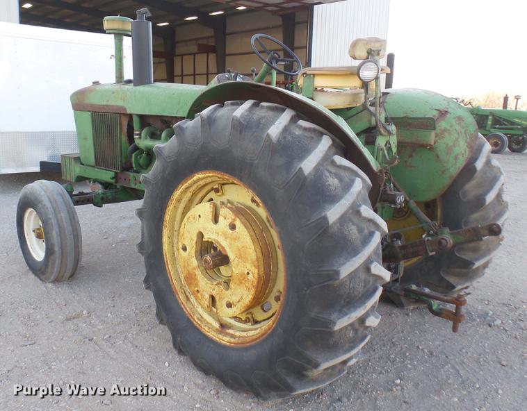 image for item DC2434 John Deere 4010 tractor