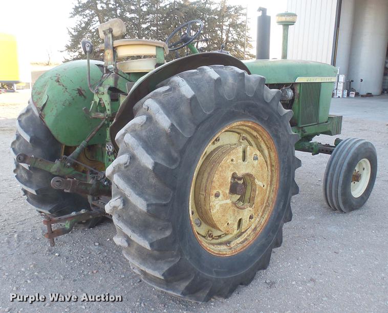 image for item DC2434 John Deere 4010 tractor