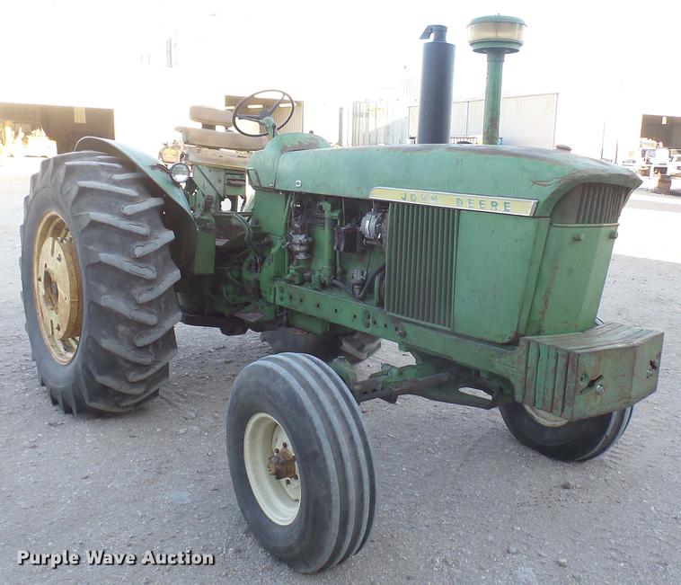 image for item DC2434 John Deere 4010 tractor