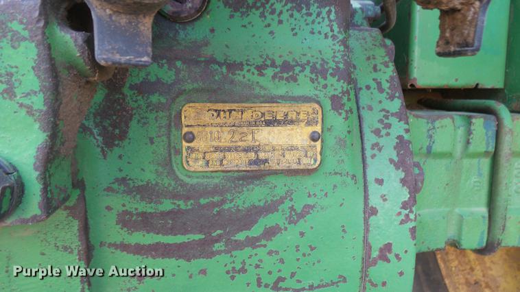 image for item DC2434 John Deere 4010 tractor