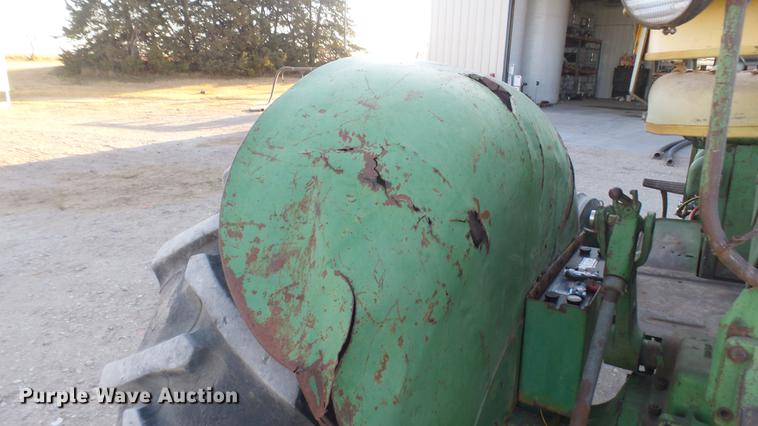 image for item DC2434 John Deere 4010 tractor