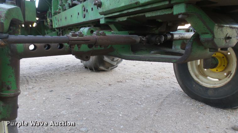 image for item DC2434 John Deere 4010 tractor