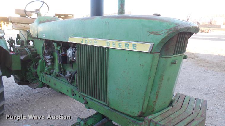 image for item DC2434 John Deere 4010 tractor